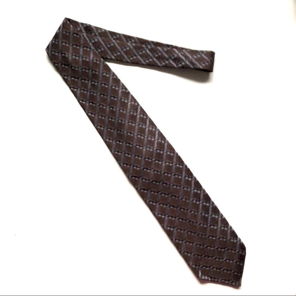 Mario’s Brown Silk Tie with Subtle Pattern